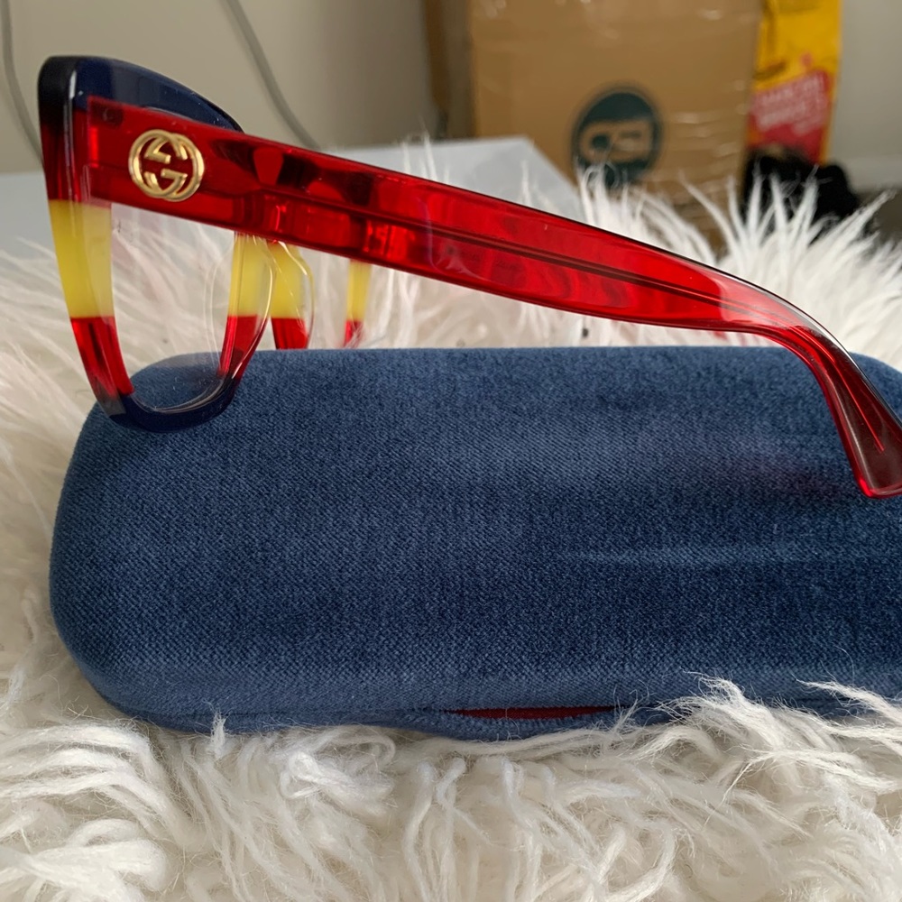 Gucci glasses sold